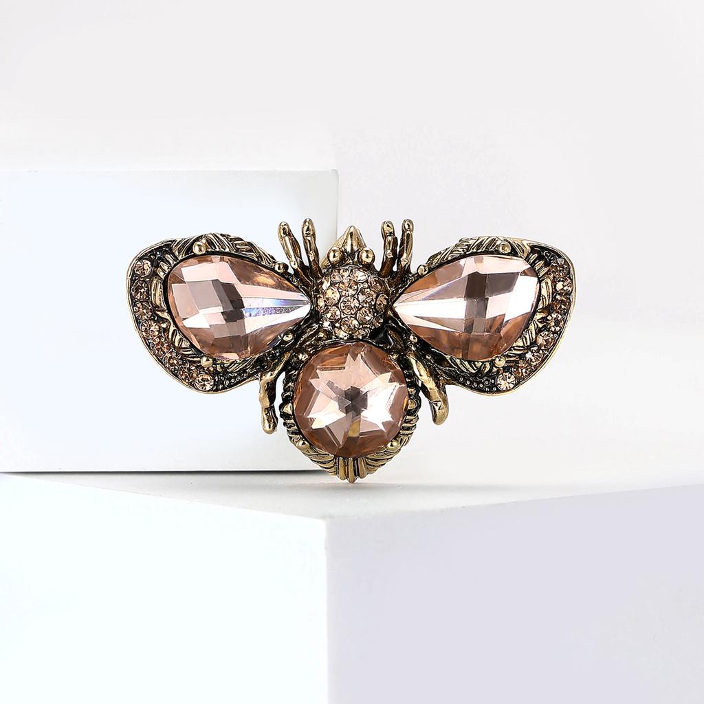 Stylish Rhinestone Bee Brooches for Women Unisex Crystal Glass Insect Pins Event Funny Luxury Gifts New Year Friends Decoration