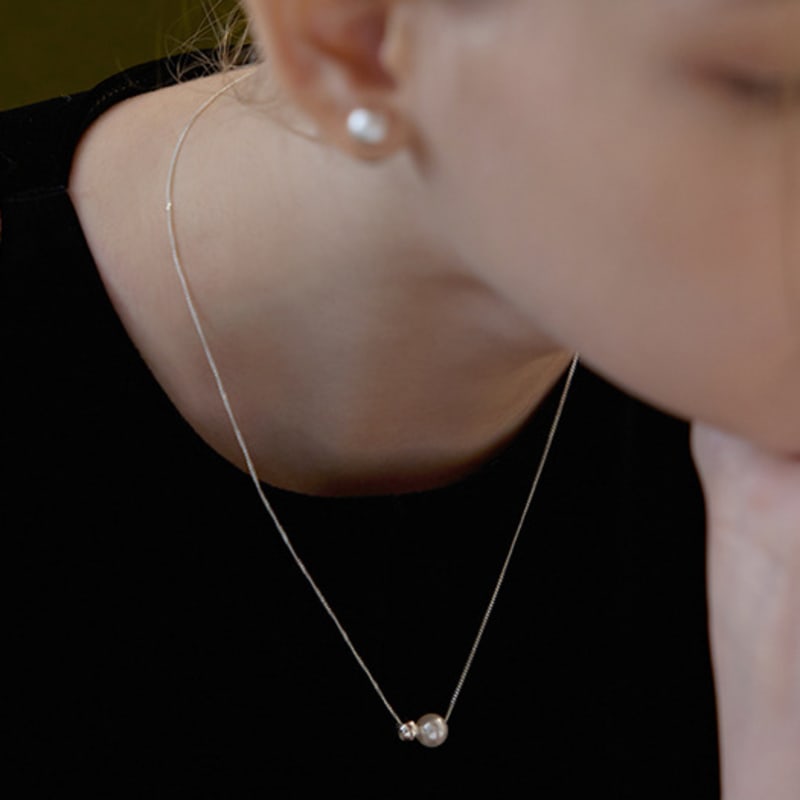 Lewe Pearl ball shiny chain necklace