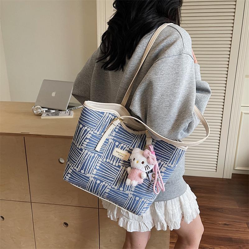 Canvas bag women's large-capacity new autumn and winter versatile casual shoulder bag college student class tote bag