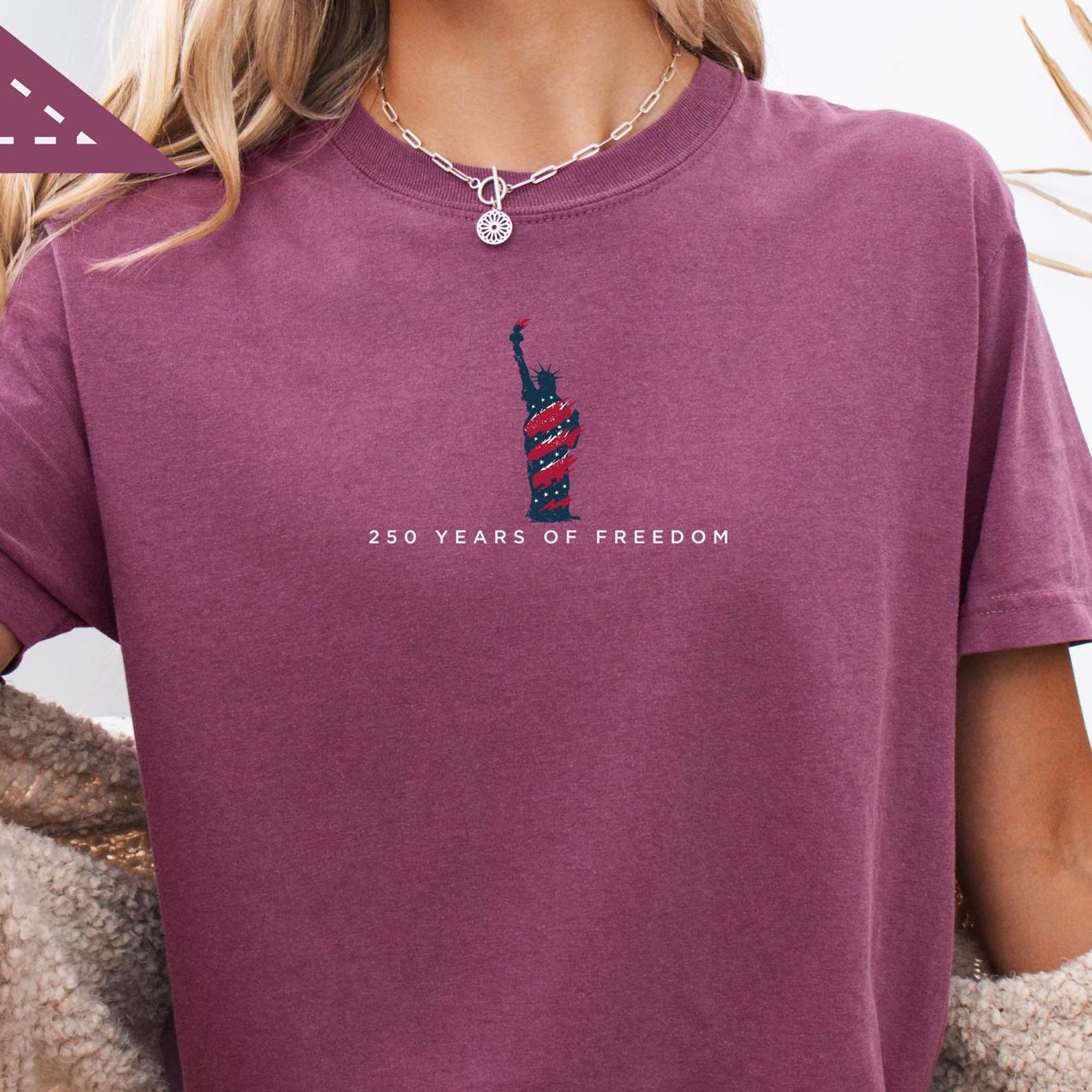 Retro USA 250 Freedom T-Shirt, Patriotic Statue of Liberty Graphic Tee XL