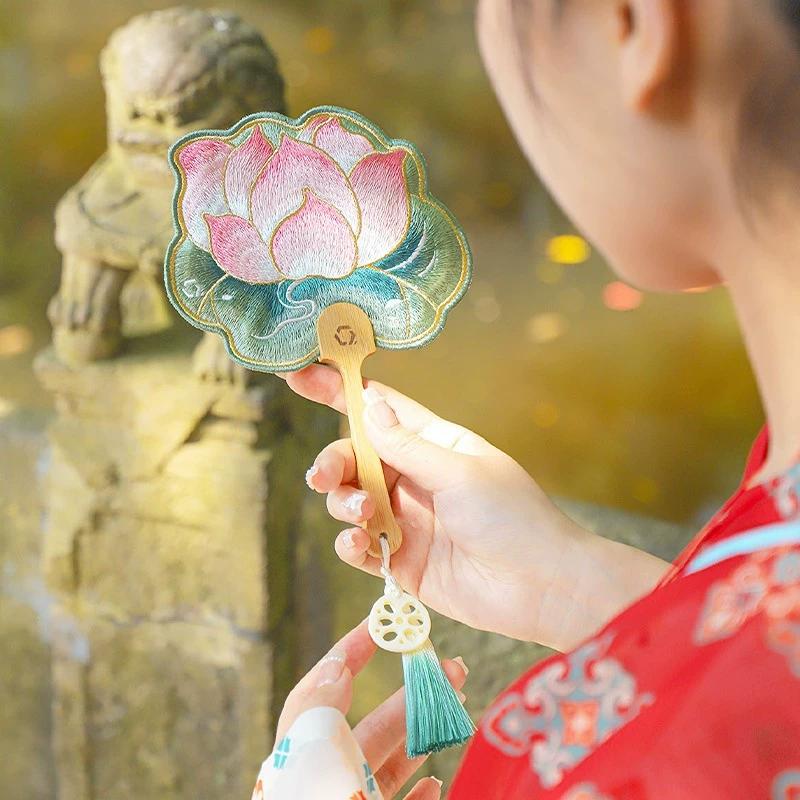 Kids Antique Fan Chinese Style Embroidery Hand-Cranked Dance Performance Koi Lotus Handmade Circular Fan Girl Han Chinese Clothing Accessories