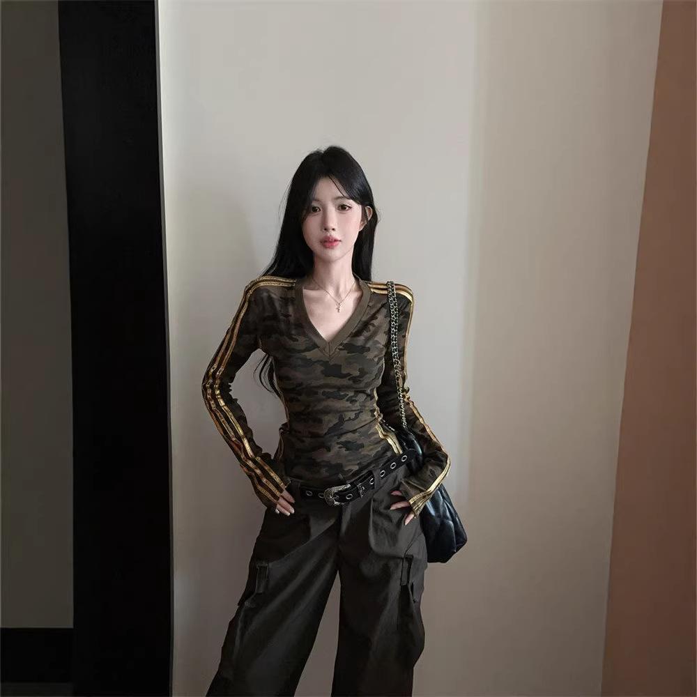American Spice Girl Vintage Camouflage V-Neck Long Sleeve T-Shirt Women's Spring Shoulder Slim Skinny Inner Bottom Shirt Top Tide