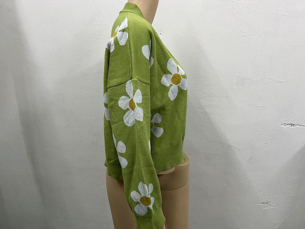 2022 Autumn/Winter Floral Knit V-Neck Cardigan Sweater for Women