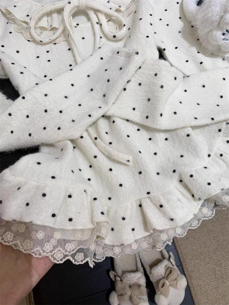 Korean Sweet & Spicy Polka Dot Lace Trim Long Sleeve Women's Winter T-shirt