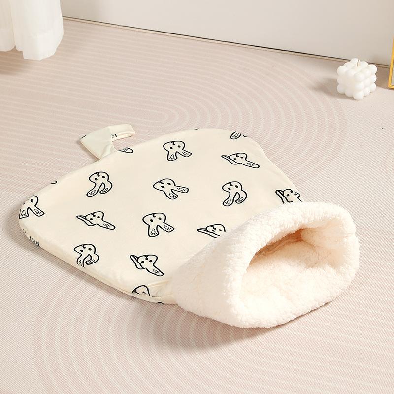 

Cat Sleeping Bag Winter Warm Cat Nest Pet Cat Enclosed Cat Bed - Sleep with Your Cat белый