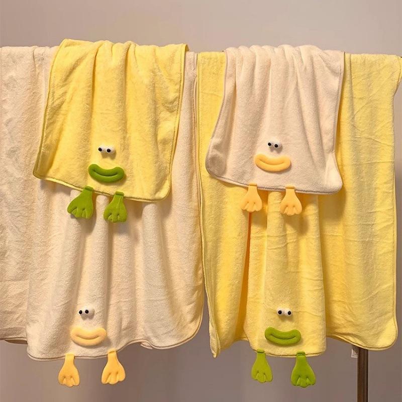 The new cute cartoon cute duck feet coral fleece towel is soft and absorbs water without shedding hair. Student mother towel
