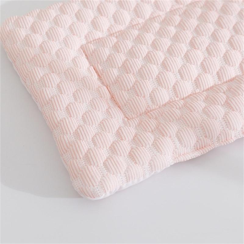 Small Animal Cooling Bed Mats With Antislip Base Multipurpose Hamster Cage Pad Ice Silk Fabric Easyly To Clean