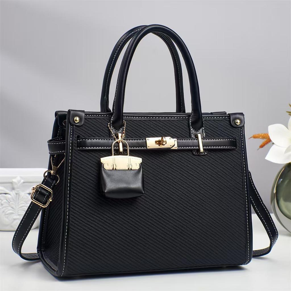 Exquisite Handbag Solid Color Lychee Pattern Large Capacity Oblique Span Temperament Bag Texture Versatile Shoulder Bag