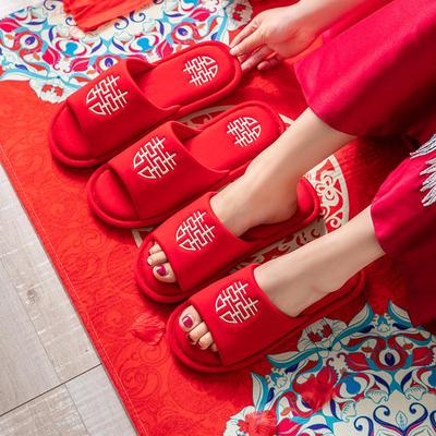 Festliche rote Neujahrs-Brautpantoffeln für Frischvermählte - Doppelglück-Design für Frühling und Herbst