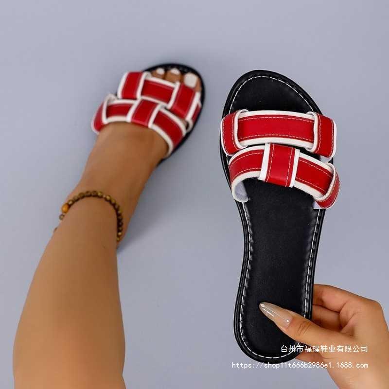 Large size flat-bottomed slippers for women's outer wear 2025 summer new cool slippers soft-bottomed cross-color beach slippers
