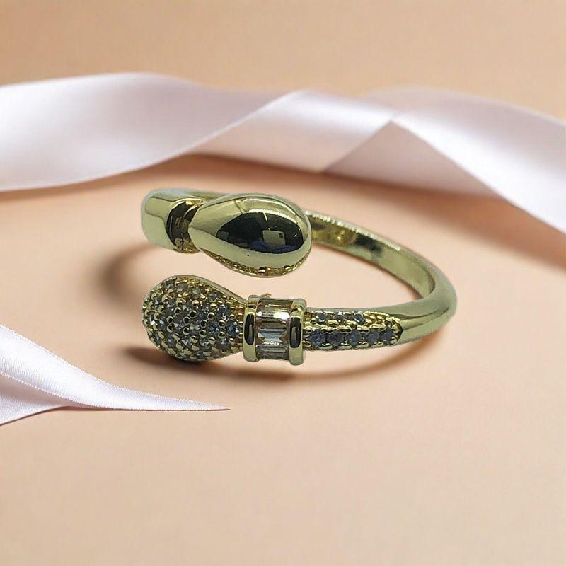 

Three-Dimensional Full Zircon Diamond Star Ring Size 14