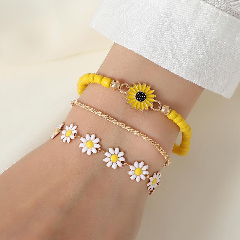 3Pcs Cute Daisy Flower Pendant Bracelet Anklet Set For Women Bohemian Beaded Sunflower Stackable Hand String Jewelry Accessories