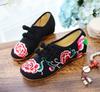 Embroidered cloth shoes, spring and autumn beef tendon soles, low-heeled flat-soled women's shoes, mother shoes