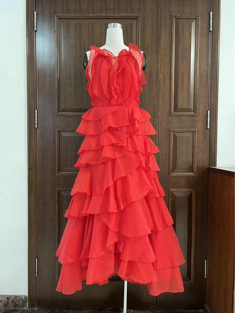 Elegant High-End Tiered Peplum Dress with Irregular Hem