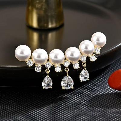 Exquisite High-end Pearl Teardrop-shaped Crystal Tassel Broochs for Women Fixed Clothing Prevent Exposure Accessories Jewelry