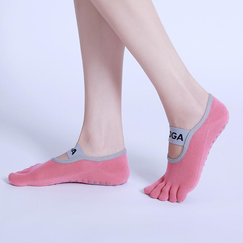 Anti-Odor Split-Toe Yoga Socks with Wide Straps, Gel Dots, and Five-Toe Design in Color-Blocked Combed Cotton