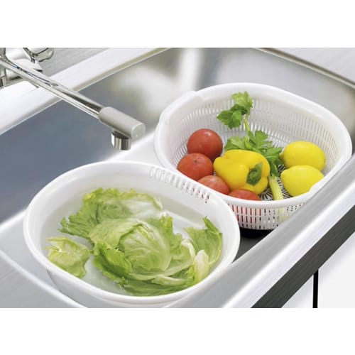 Made In Japan Oval Washing Tub, 5.3L Capacity, for Washing and Soaking Dishes, Vegetables, and Fruits (Green)