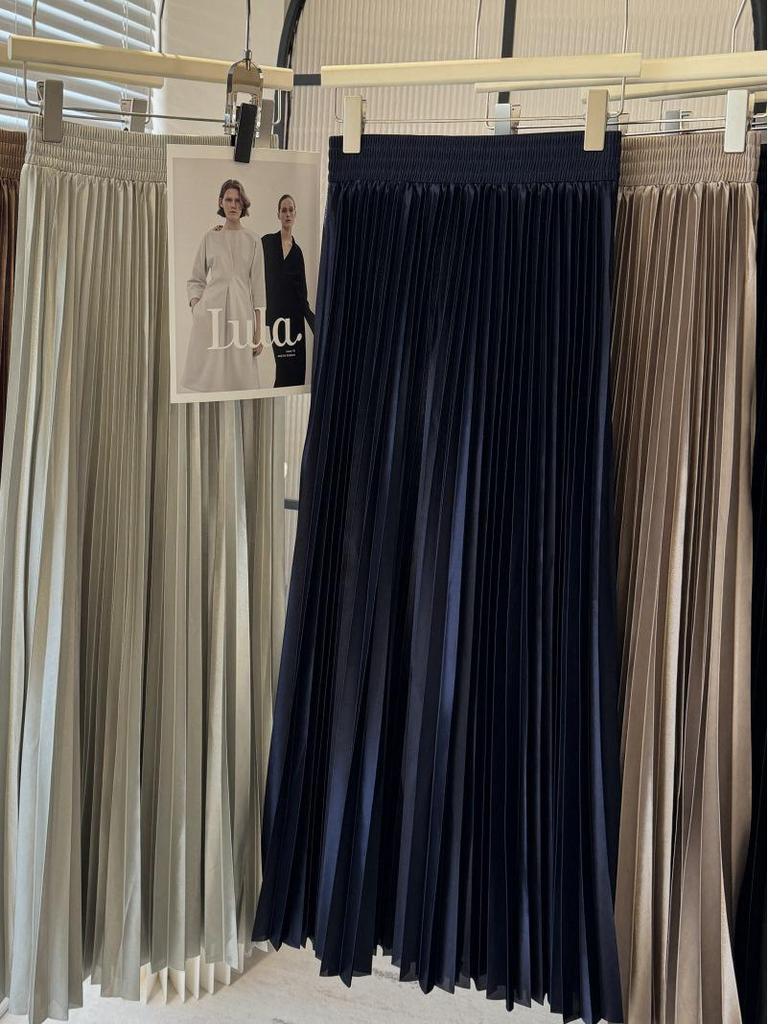 European & American Women's Metallic Pleated Midi Skirt - Spring/Summer Collection