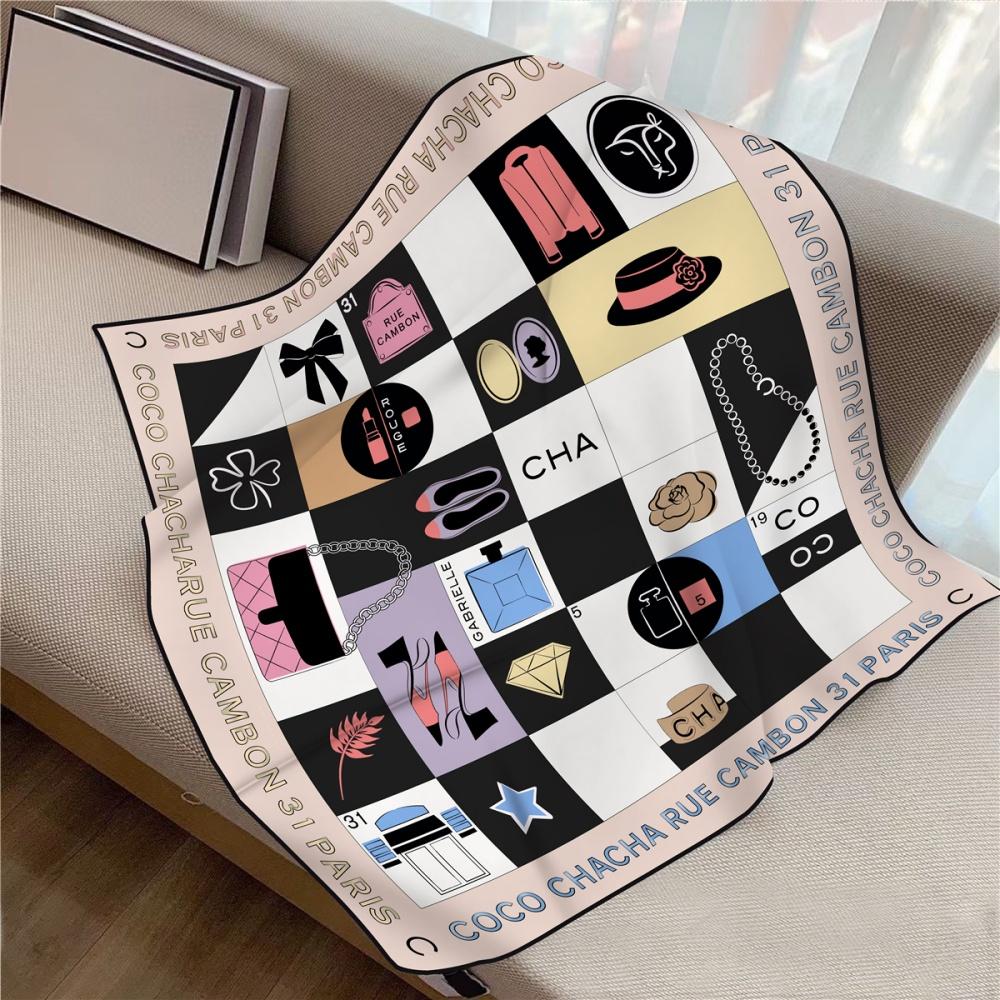 New Design Letters Flowers Printed Twill Silk Scarf Square Scarves Lady Wraps Kerchief Woman Neck Shawl Wraps Echarpes 90Cm