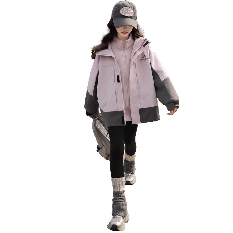 Girls' Fleece-Lined 3-in-1 Detachable Windbreaker Jacket, 2024 Autumn/Winter Style, Big Child Outdoor Thickened Coat.