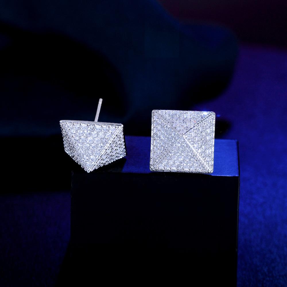 

Silver Needle Niche Design Micro-Inlaid Diamond Pyramid Earrings Gypsy Square Zircon Ear Jewelry платиновий