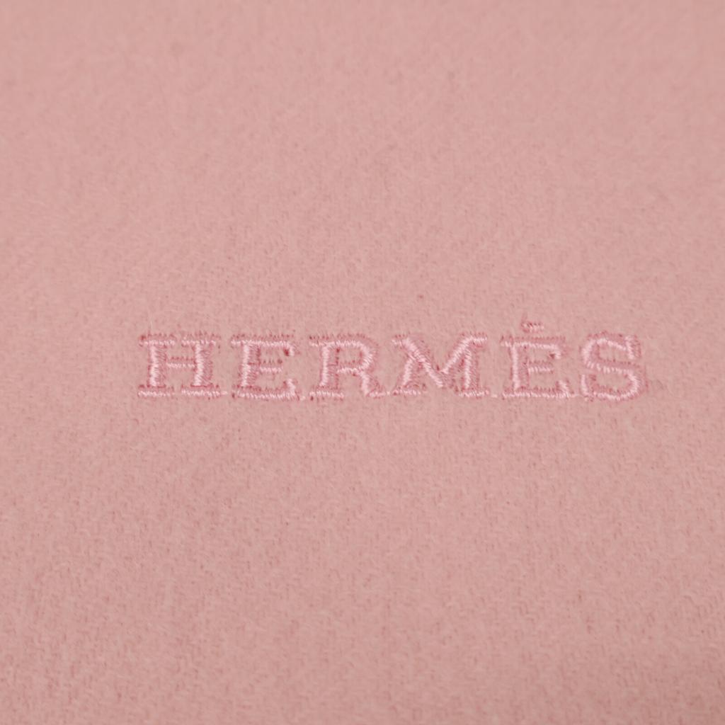 HERMES Embroidered logo, cashmere, fringe Scarf pinkUsed
