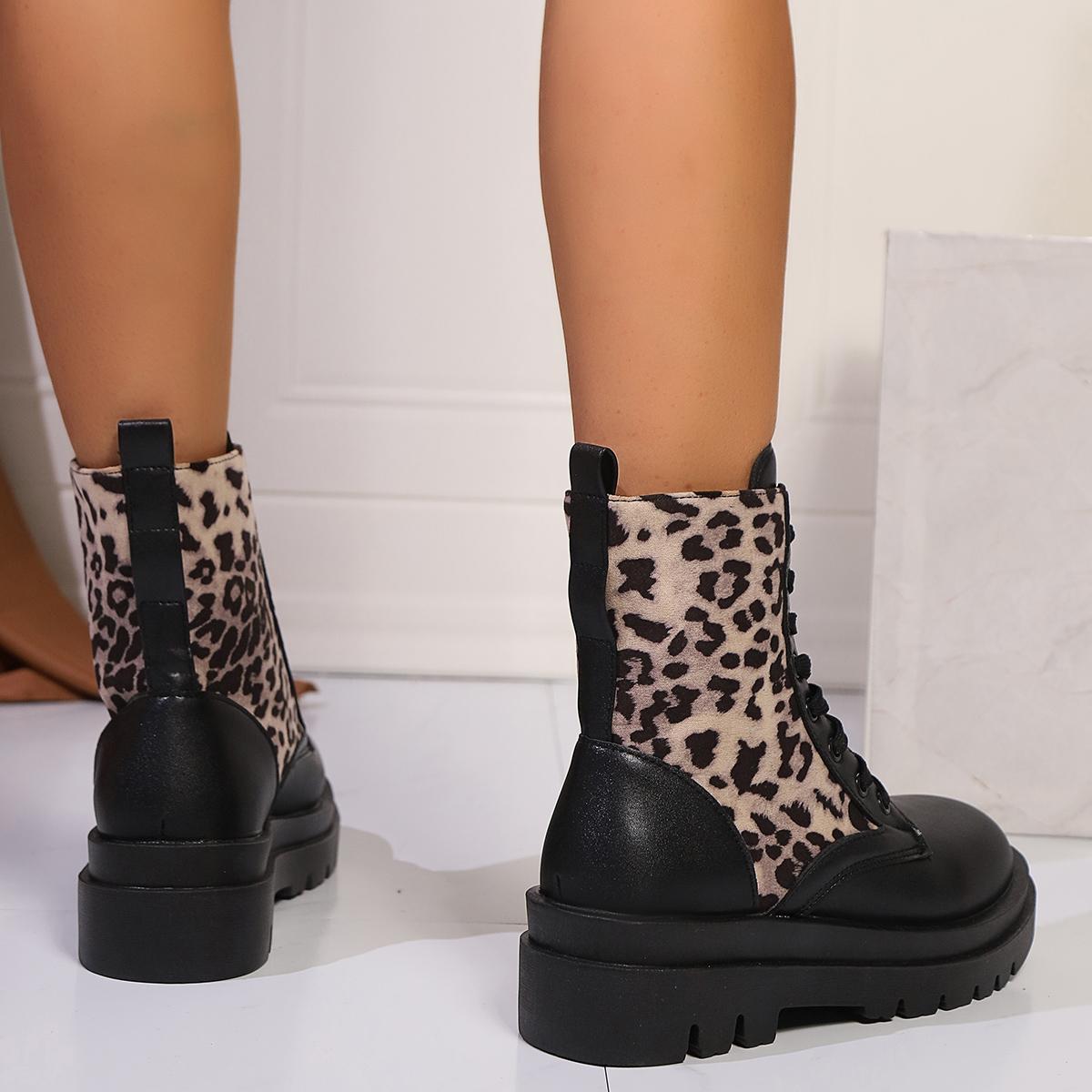 Кожаные женские ботинки с круглым носком — фото 6