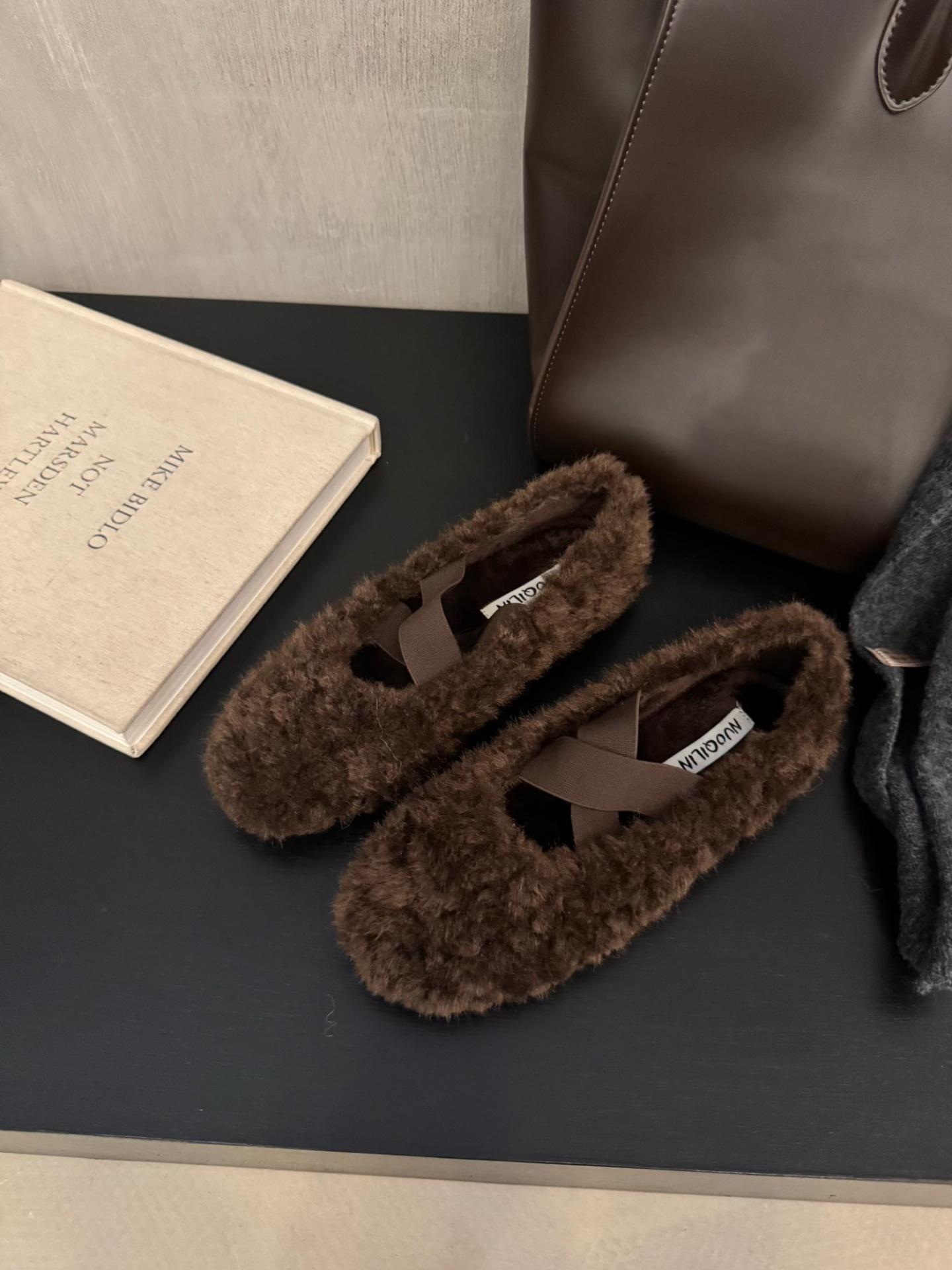

2025 winter new puff fluffy ballet shoes cross belt wear fluffy shoes women s flat plush ballet shoes 39 темно-коричневого