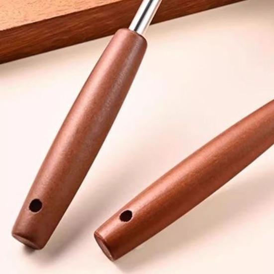 Oljetråg i rostfritt stål Dubbla hällpipar Handtag som inte blir varma Jämn värmefördelning Induktionshäll