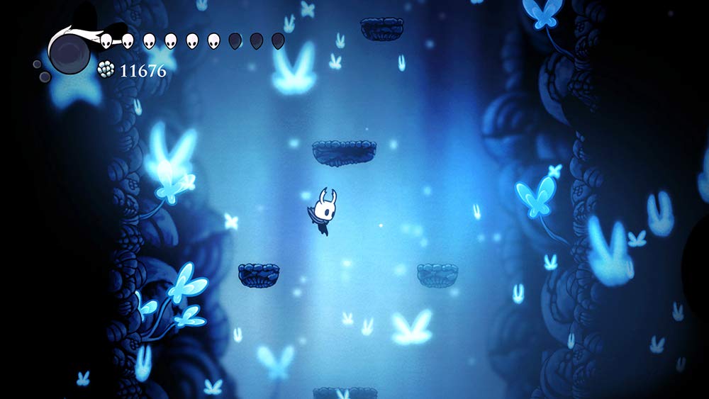 Hollow Knight - Switch (Includes original instruction manual and fold-out map of Hollow Nest)