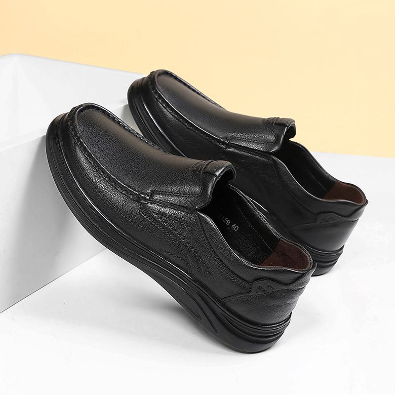 Fashion 2025 High -Quality Solid -Color Men's Casual Loafers  Comfortable Soft-Soled Driving Shoe  Lightweight And Breathable Flat Shoes