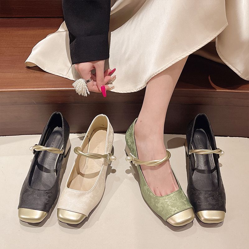 Summer wear with skirt fashion Mary Jane high heels retro thick heel light mouth single shoes