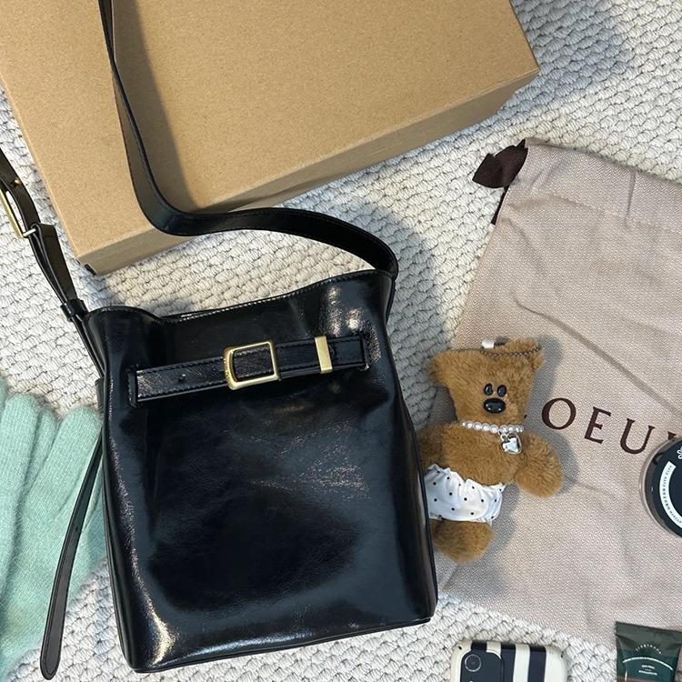 Small Bag for Women Casual Shoulder Crossbody Bag Waxed Oil Leather Small Water Bag
