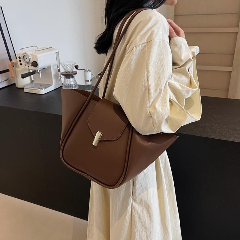 Yogodlns Designer-Edit Large Tote Bag Trendy Lock Detail Satchel, Chic Underarm Purse for Women, Minimalist Crossbody & Work Bag