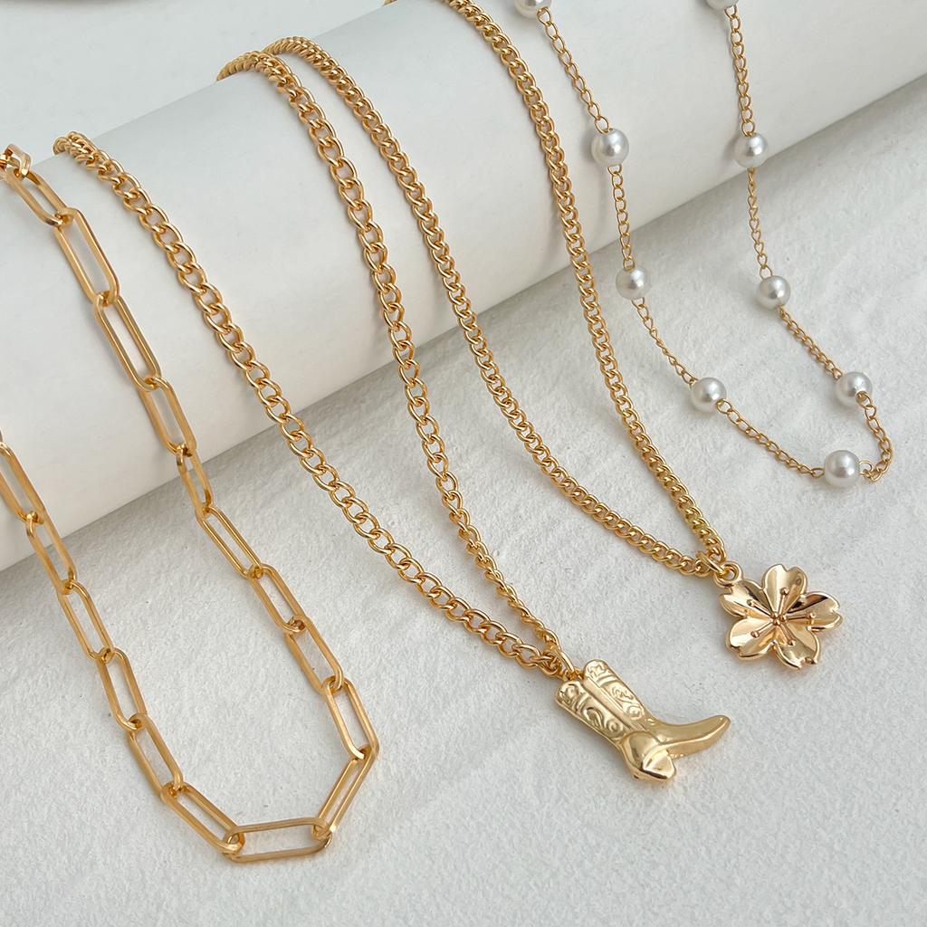Fashion Style Metal Flower Necklace, Personalized Boots, Pendant, Imitation Pearl Chain Stacked Necklace.