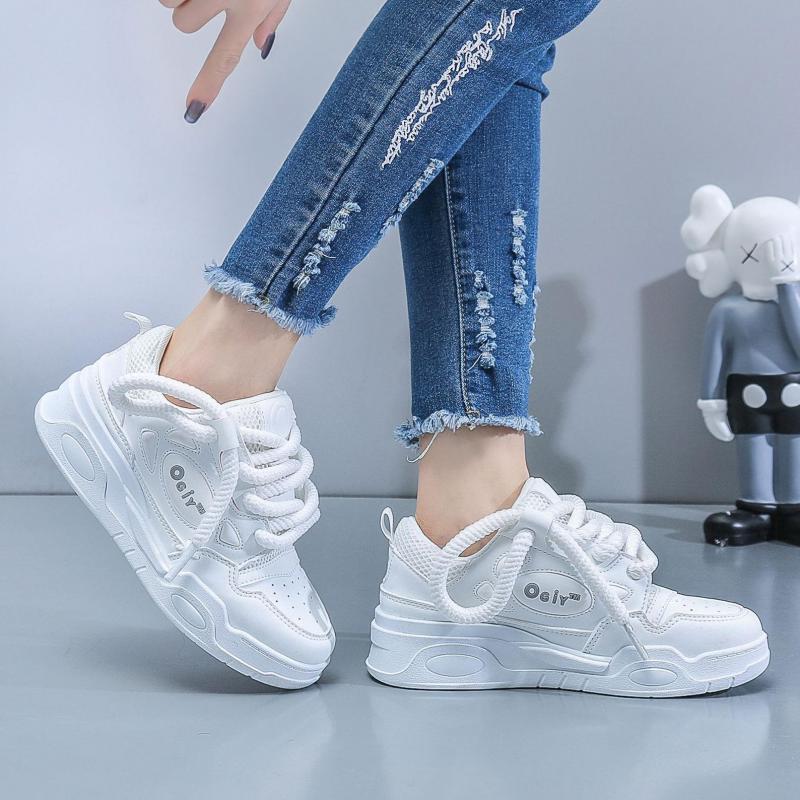 Fashion Black Platform Sneakers Woman Pu Leather Design Low Top Skateboarding Shoes For Women Outdoor Thick Sole Sports Shoes Lace Up
