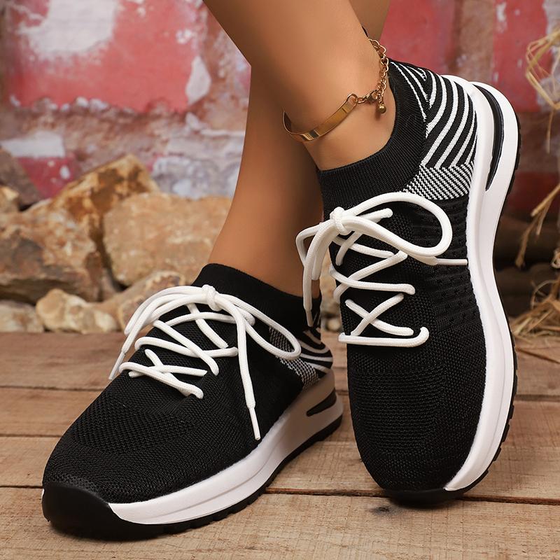 Fashion 2025 Fashion Black White Striped Running Shoes for Women Brearthable Mesh Knitted Sneakers Woman Anti Slip Casual Sports Shoes