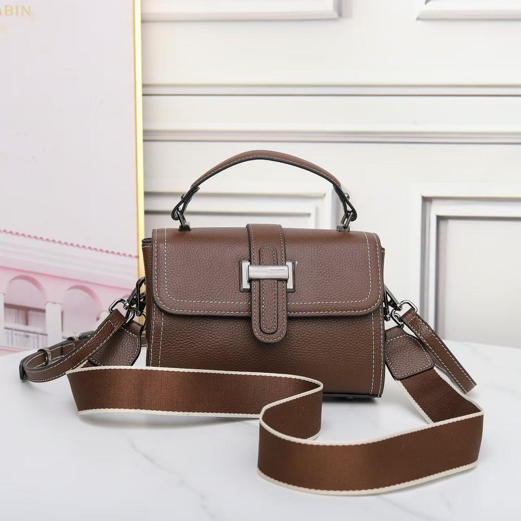 Small Bag for Women's Top Layer Cowhide Leather High-end Crossbody Bag for Women's Versatile Shoulder Bag Small Square Bag