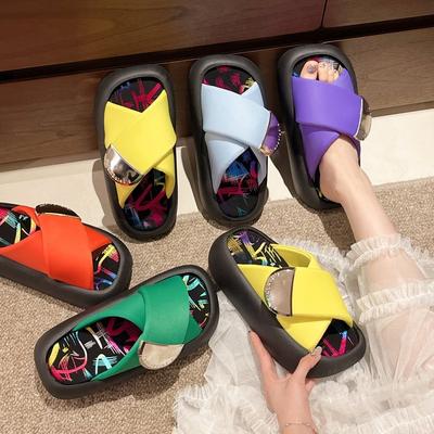 Beautiful Thick-bottomed Height-increasing Cool Slippers for Women's Summer Outer Wear Fashion 2025 Summer New Versatile Graffiti Soft Low-contr