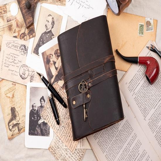 Kožený diář Vintage ručně vyráběný kožený deník Prémiové starožitné zavírání na klíče 200 ručně vyrobených starožitných stran Deckle Edge