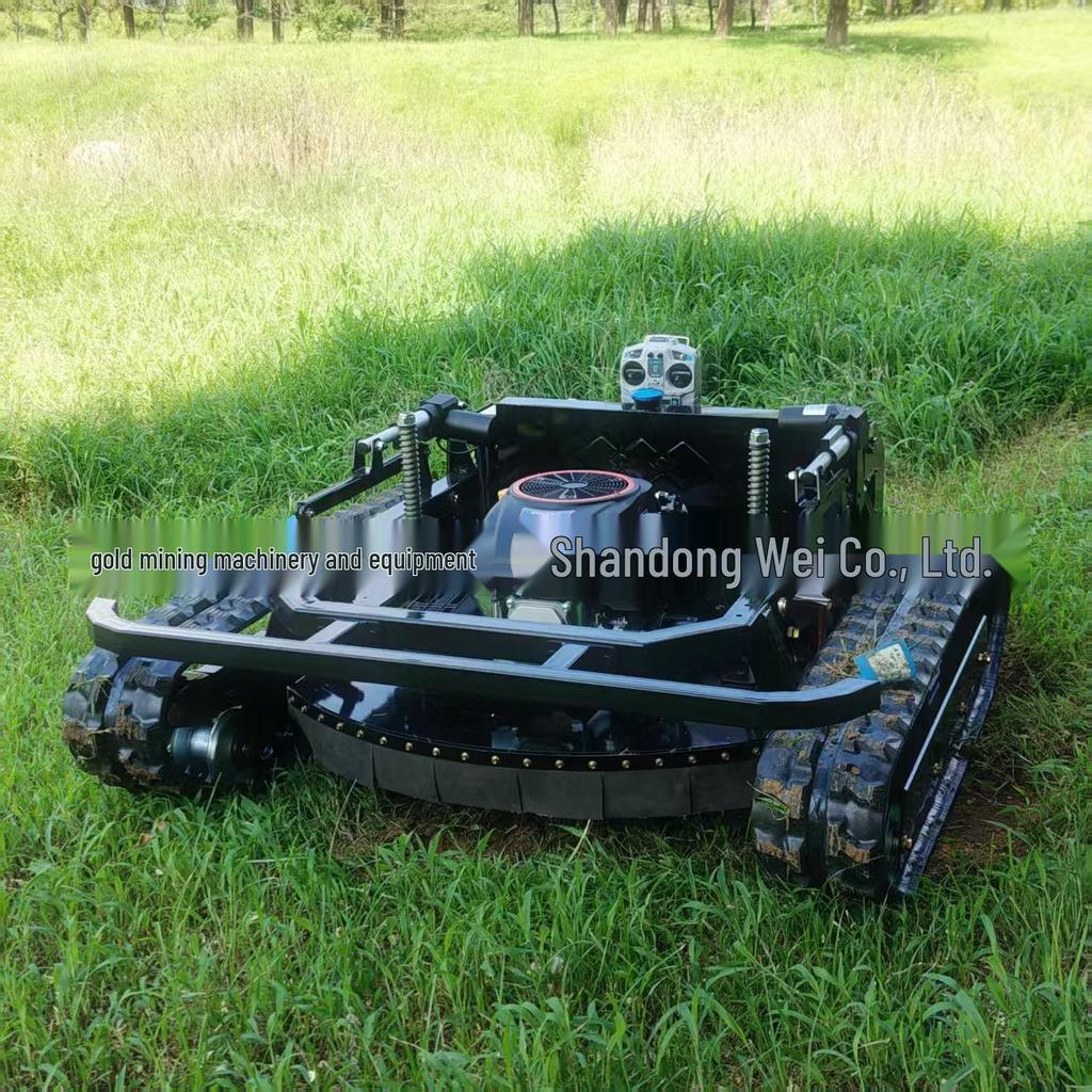 HT800 Black Warrior Self-Propelled Crawler Lawn Mower for Road Slope Weeding In Italy