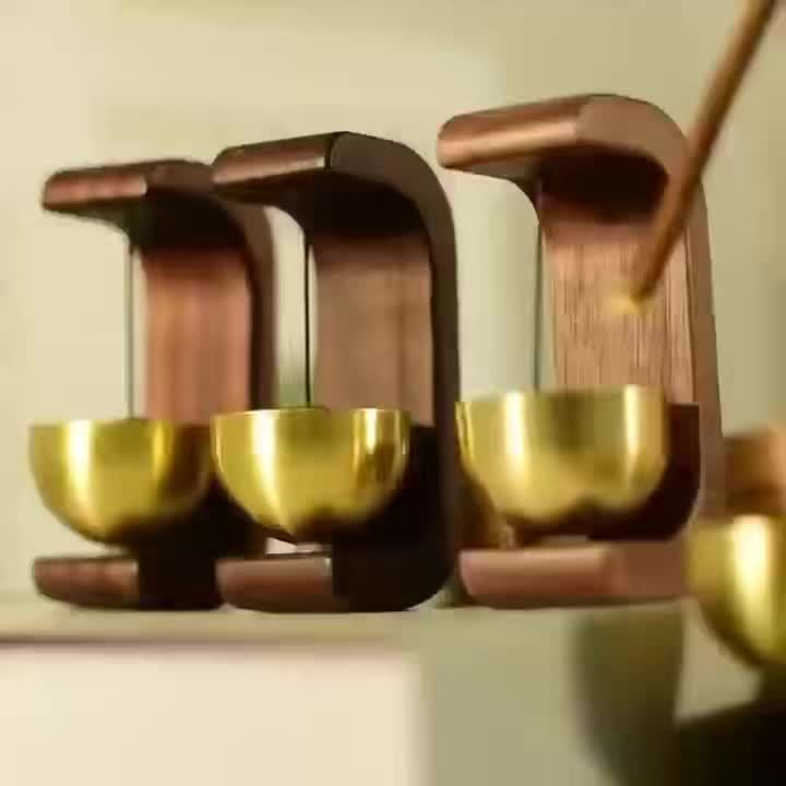 1PC Magnetic doorbell with adhesive backing; brass wind chime set, easy to install, durable and stylish festive home entrance decoration.