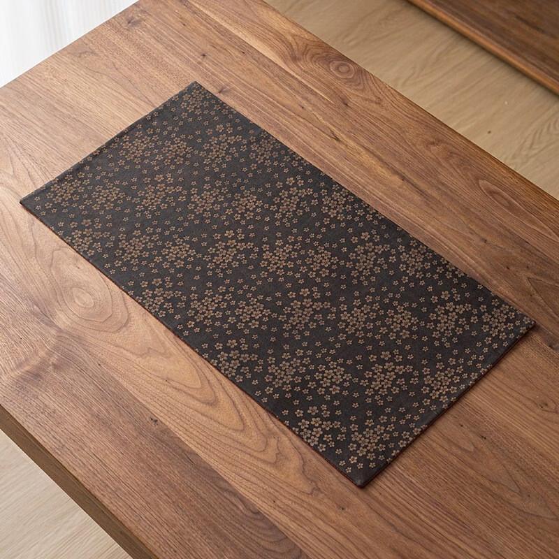 Zen Gambiered Canton Gauze Tea Mat