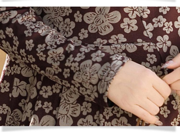 Fashionable Floral V-Neck Blouse for Middle-aged Women - Long-Sleeved Spring Top