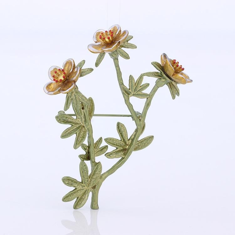 

Lilac Brooch One Size