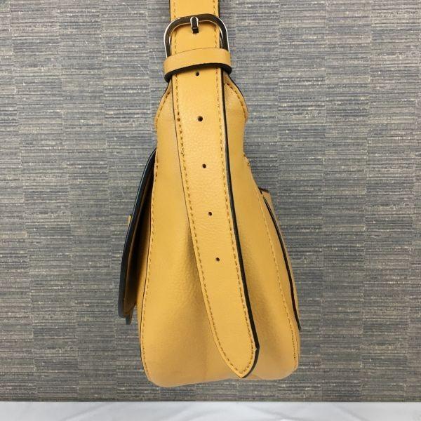 GUESS Leather Shoulder Bag Brown Small Elegant Design(USED)