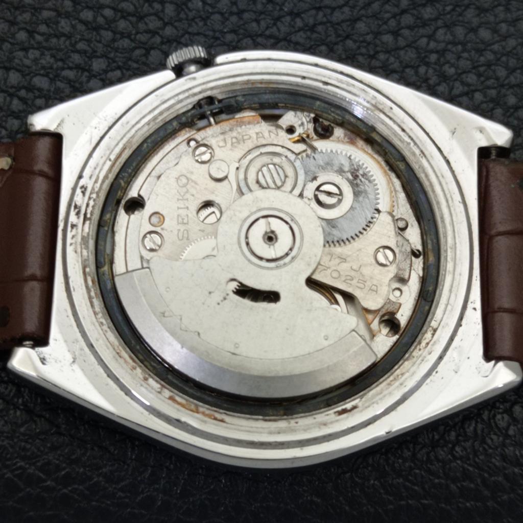 Seiko 5 AUTOMATIK VINTAGE 7025A JAPAN HERREN ROTES ZIFFERBLATT UHR a701227-5