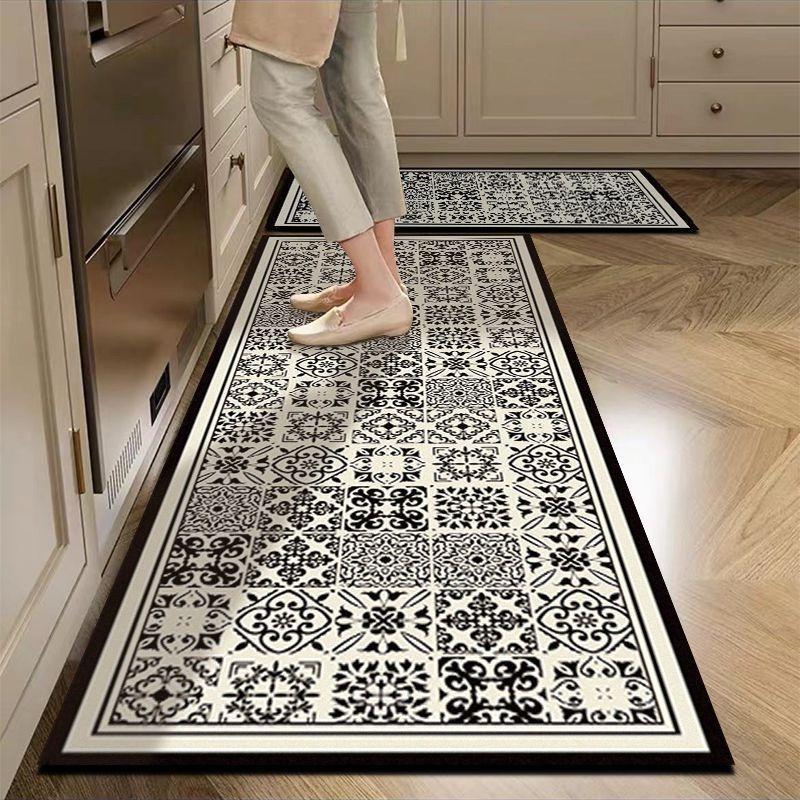 Carpet for Kitchen Pvc Leather Non-slip Floor Mat Long Strip Waterproof Oil-proof Mats Retro Colorful Plaid Style Decorative Rug