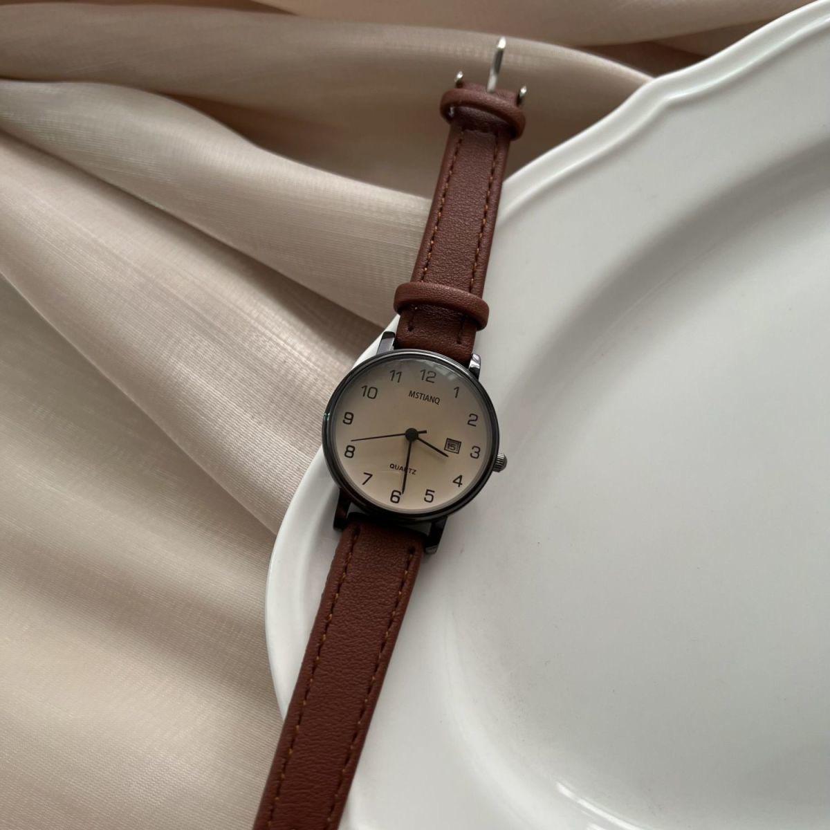 Retro Digital Calendar Watch Female Minimalist Mori Junior High School Primary School Student Civil Servant Examination Belt Female Watch