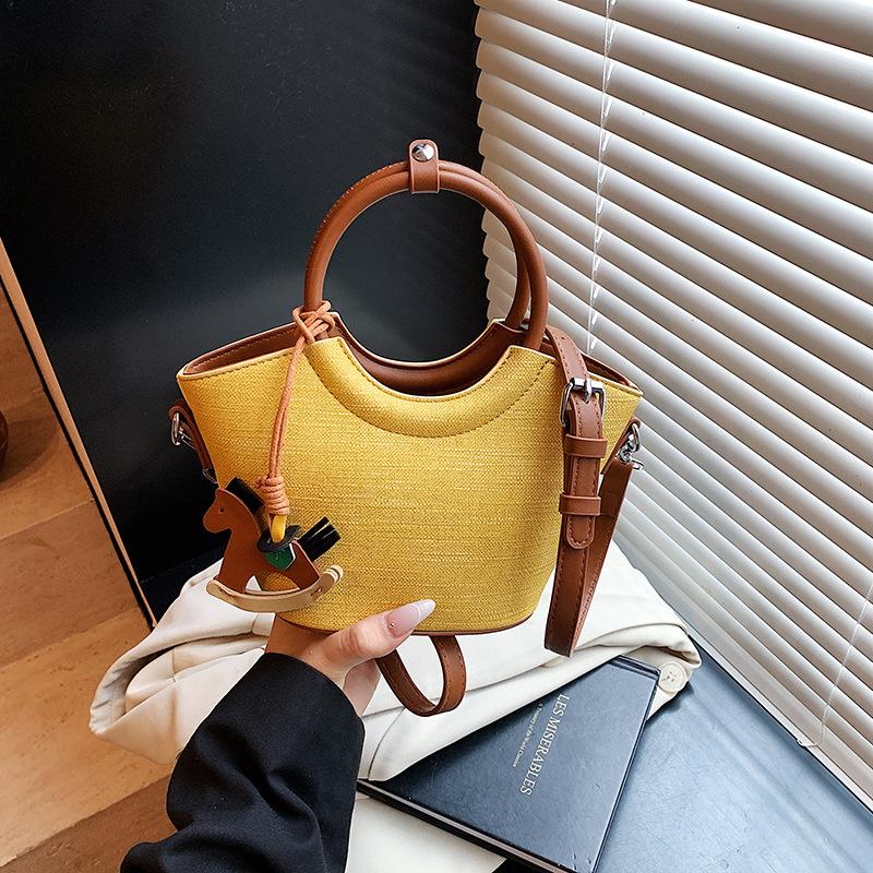 Premium bag women's new fashion trendy shoulder bag simple work commuter bucket bag